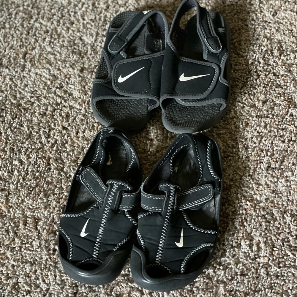 Toddler Nike water sandals (2 pairs)